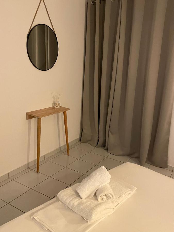 Hersonissos Centre Small Apartment Bagian luar foto